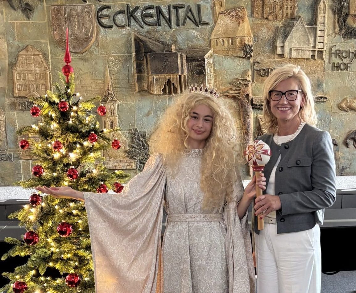 Christkind Klara und Bürgermeisterin